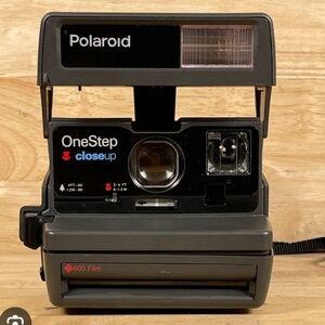 Polaroid OneStep Closeup 600